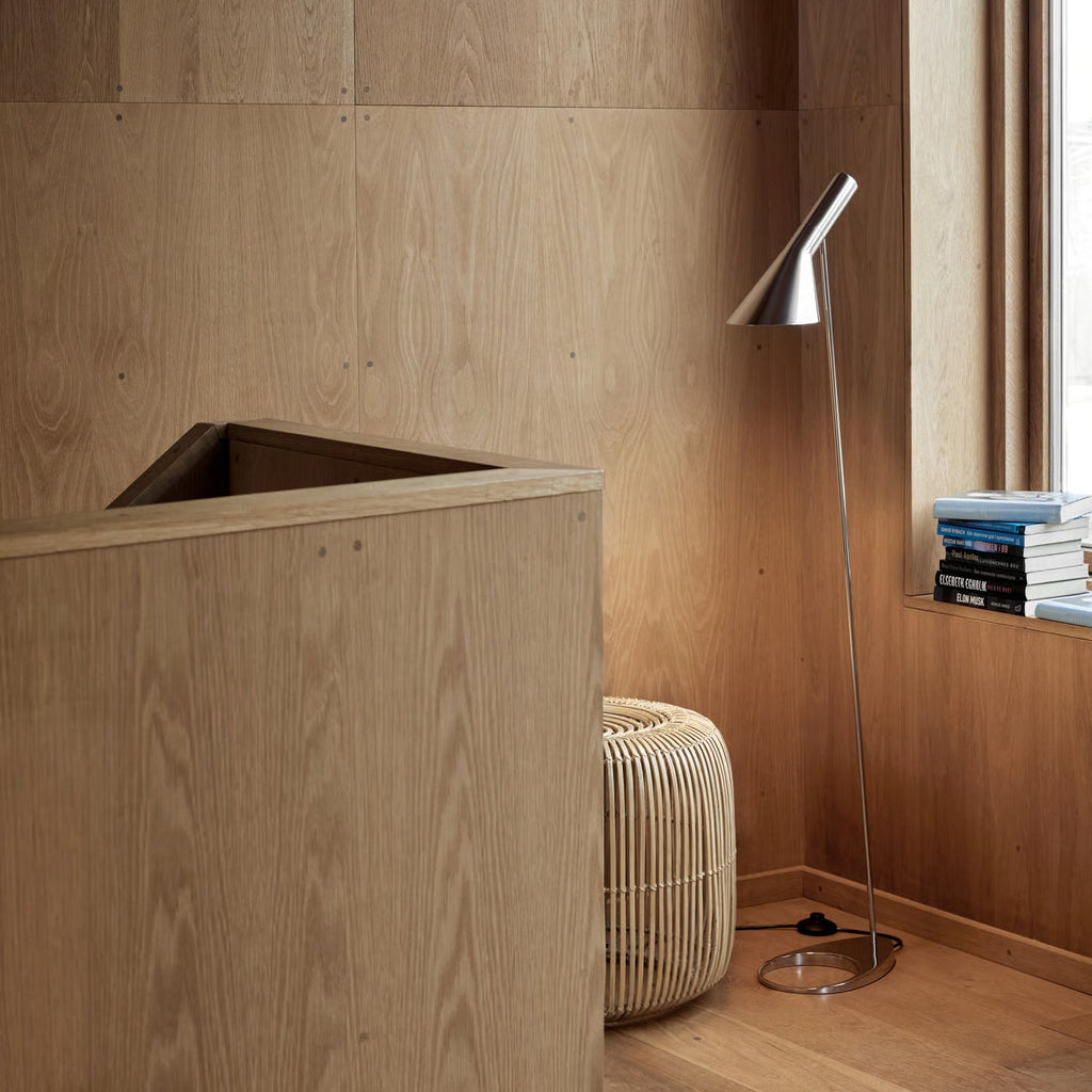 Louis Poulsen AJ Golvlampa – Visningsmodell