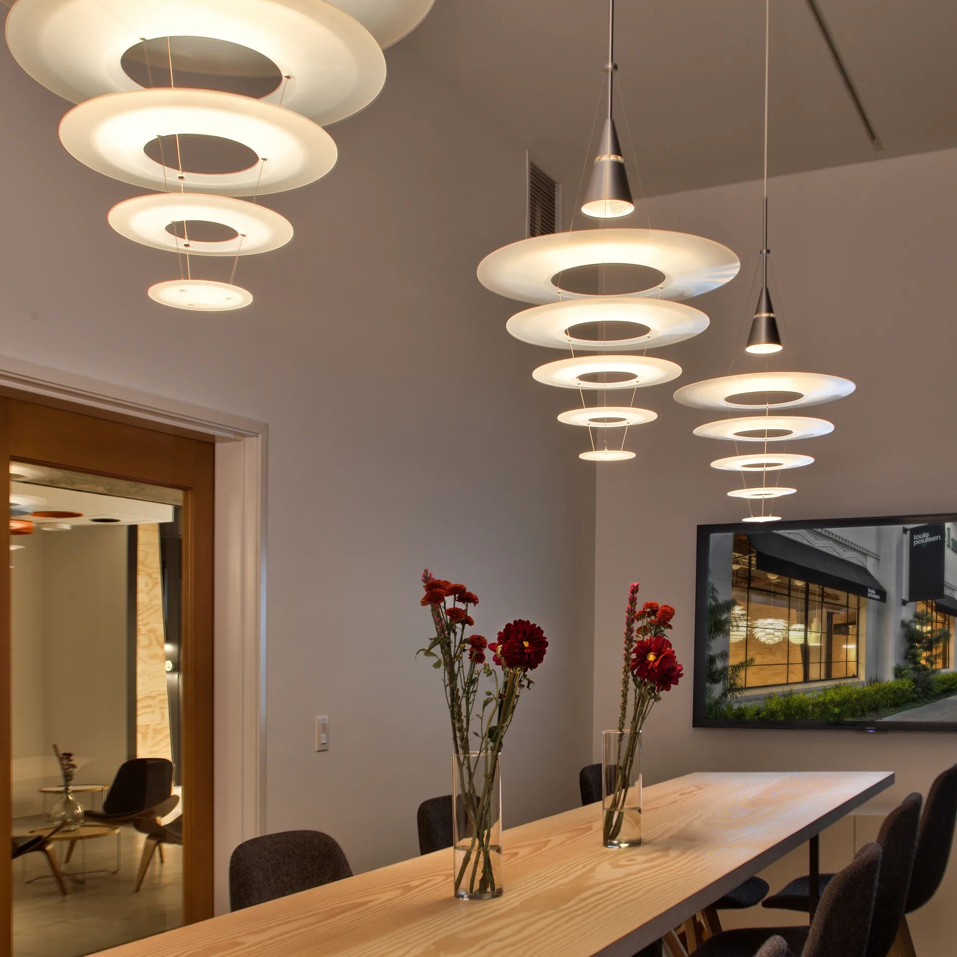 Louis Poulsen Enigma 545 Pendel – Visningsmodell