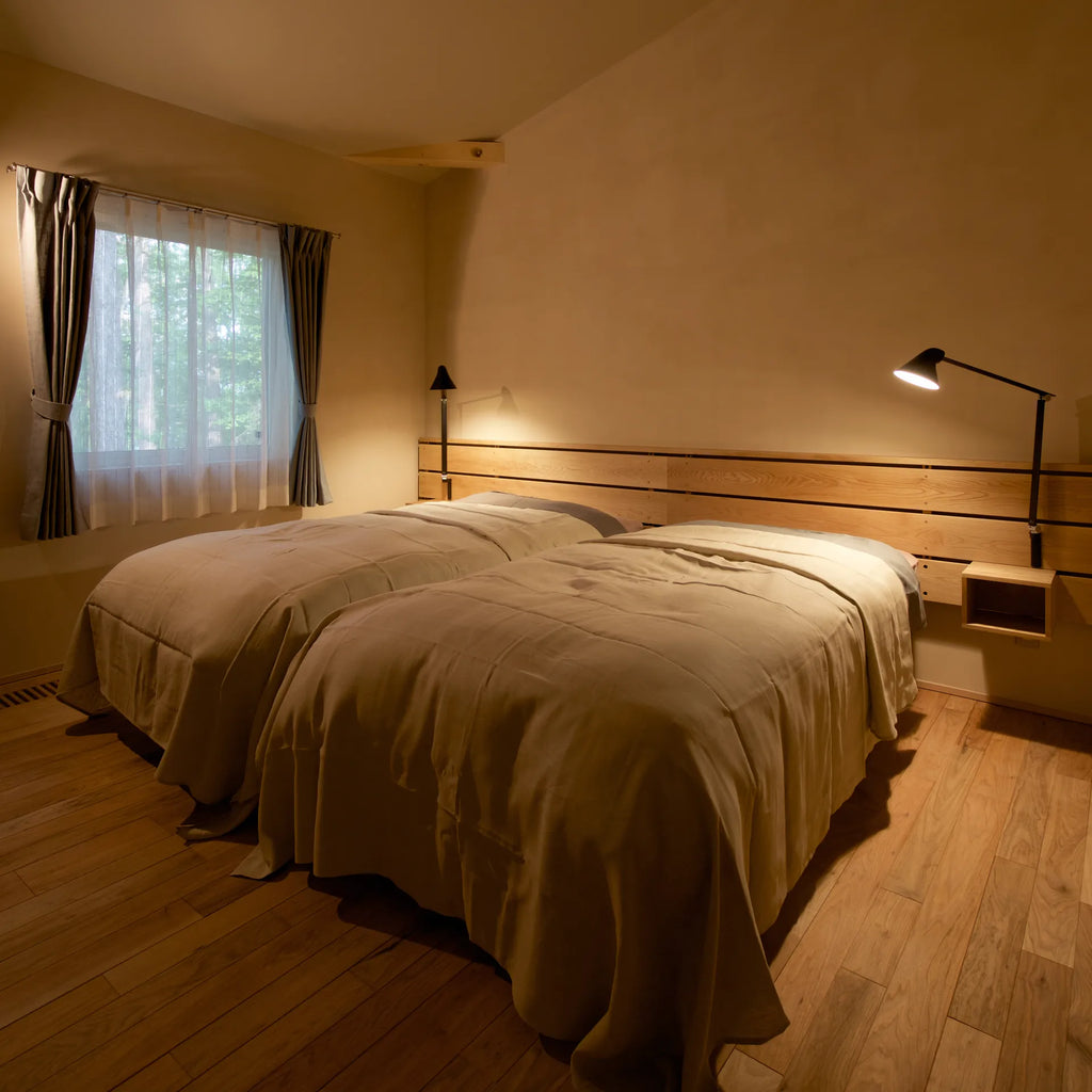 Louis Poulsen NJP Vägglampa Lång Arm Svart – Visningsmodell