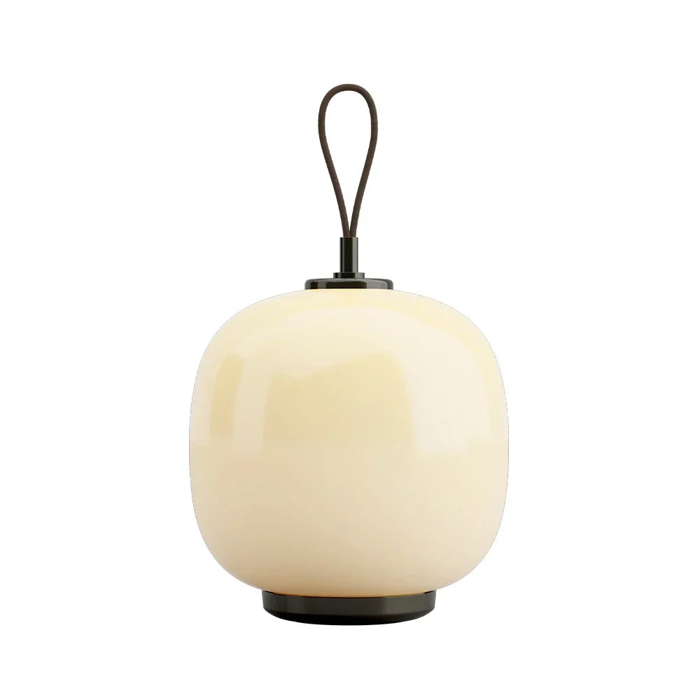 Louis Poulsen VL45 Radiohus Portable Bordlampa Ø17,5 cm – Mässing / Glossy Pale Yellow